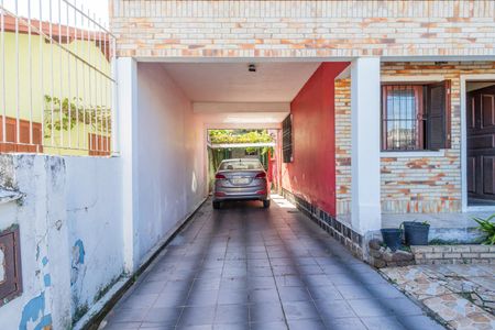 Casa à venda com 320m², 4 quartos e 2 vagas Casa à venda com 320m², 4 quartos e 2 vagasGaragem