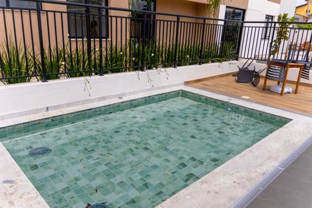 Studio à venda com 28m², 1 quarto e 1 vaga Studio à venda com 28m², 1 quarto e 1 vagaÁrea comum - Piscina