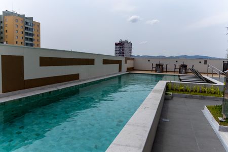 Studio à venda com 28m², 1 quarto e 1 vaga Studio à venda com 28m², 1 quarto e 1 vagaÁrea comum - Piscina