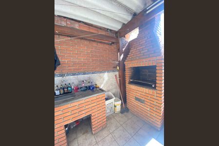 Casa à venda com 270m², 5 quartos e 2 vagas Casa à venda com 270m², 5 quartos e 2 vagasChurrasqueira