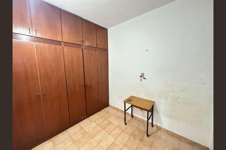 Casa à venda com 270m², 5 quartos e 2 vagas Casa à venda com 270m², 5 quartos e 2 vagasQuarto 5