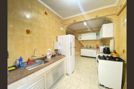 Casa à venda com 270m², 5 quartos e 2 vagas Casa à venda com 270m², 5 quartos e 2 vagasCozinha