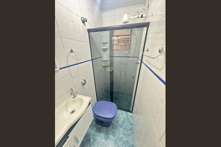 Casa à venda com 270m², 5 quartos e 2 vagas Casa à venda com 270m², 5 quartos e 2 vagasEdícula banheiro