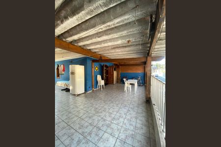 Casa à venda com 270m², 5 quartos e 2 vagas Casa à venda com 270m², 5 quartos e 2 vagasÁrea de Serviço