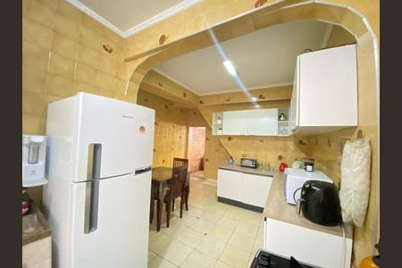 Casa à venda com 270m², 5 quartos e 2 vagas Casa à venda com 270m², 5 quartos e 2 vagasCozinha