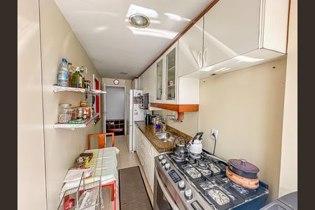 Apartamento à venda com 74m², 2 quartos e 1 vaga Apartamento à venda com 74m², 2 quartos e 1 vagaCozinha