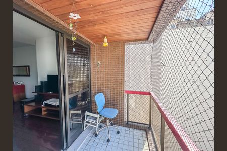 Apartamento à venda com 74m², 2 quartos e 1 vaga Apartamento à venda com 74m², 2 quartos e 1 vagaSala