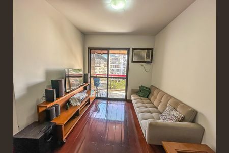 Apartamento à venda com 74m², 2 quartos e 1 vaga Apartamento à venda com 74m², 2 quartos e 1 vagaSala
