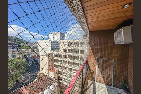 Apartamento à venda com 74m², 2 quartos e 1 vaga Apartamento à venda com 74m², 2 quartos e 1 vagaSala