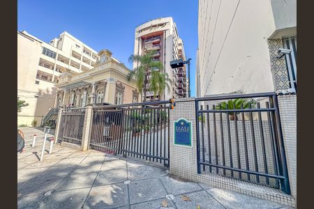 Apartamento à venda com 74m², 2 quartos e 1 vaga Apartamento à venda com 74m², 2 quartos e 1 vagaFachada