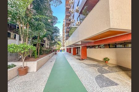 Apartamento à venda com 74m², 2 quartos e 1 vaga Apartamento à venda com 74m², 2 quartos e 1 vagaÁrea comum