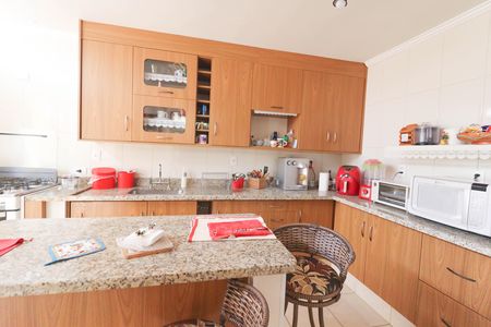 Casa à venda com 214m², 3 quartos e 3 vagas Casa à venda com 214m², 3 quartos e 3 vagasCozinha