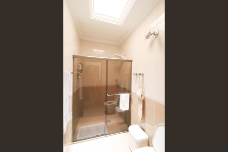 Casa à venda com 214m², 3 quartos e 3 vagas Casa à venda com 214m², 3 quartos e 3 vagasBanheiro