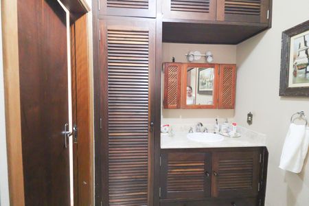 Casa à venda com 214m², 3 quartos e 3 vagas Casa à venda com 214m², 3 quartos e 3 vagasBanheiro - Quarto 1