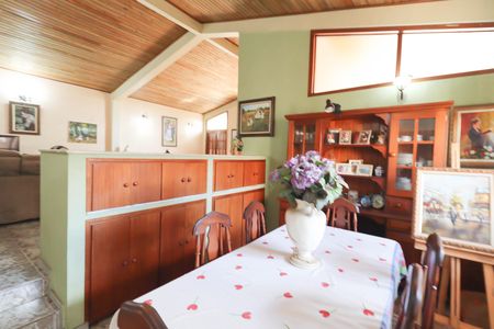Casa à venda com 214m², 3 quartos e 3 vagas Casa à venda com 214m², 3 quartos e 3 vagasCopa