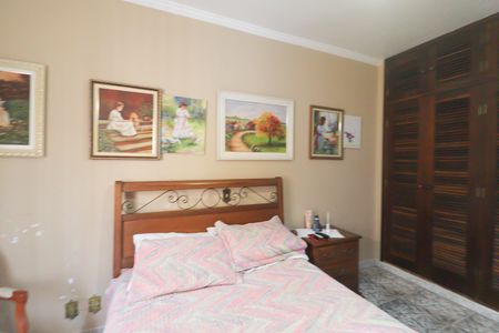 Casa à venda com 214m², 3 quartos e 3 vagas Casa à venda com 214m², 3 quartos e 3 vagasQuarto 1