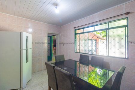 Casa à venda com 120m², 3 quartos e 2 vagas Casa à venda com 120m², 3 quartos e 2 vagasCozinha