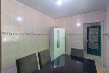 Casa à venda com 120m², 3 quartos e 2 vagas Casa à venda com 120m², 3 quartos e 2 vagasCozinha