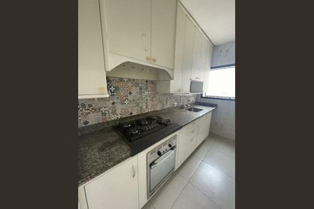 Apartamento para alugar com 242m², 4 quartos e 4 vagas