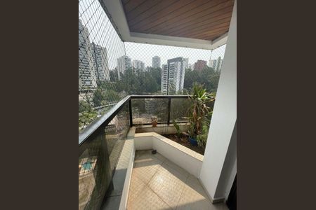 Apartamento para alugar com 242m², 4 quartos e 4 vagas