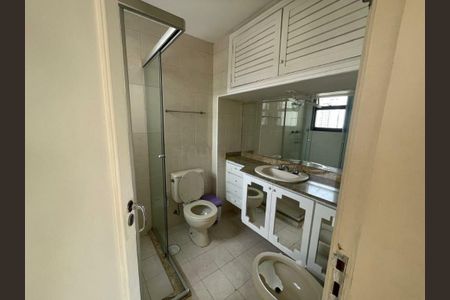 Apartamento para alugar com 242m², 4 quartos e 4 vagas