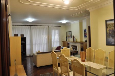 Apartamento à venda com 156m², 4 quartos e 3 vagas