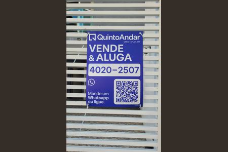 Casa à venda com 163m², 3 quartos e 3 vagas Casa à venda com 163m², 3 quartos e 3 vagasPlaca