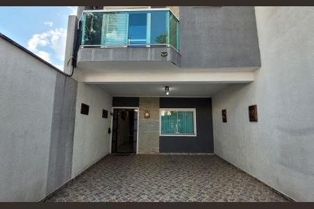Casa à venda com 163m², 3 quartos e 3 vagas Casa à venda com 163m², 3 quartos e 3 vagasGaragem