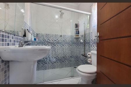 Casa à venda com 163m², 3 quartos e 3 vagas Casa à venda com 163m², 3 quartos e 3 vagasBanheiro da suíte 3