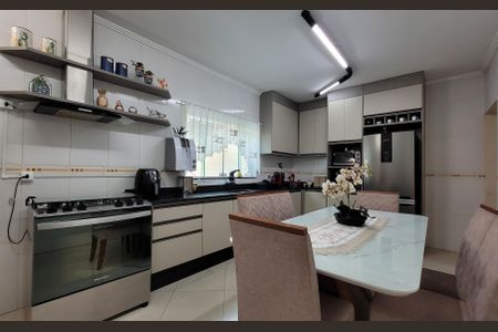 Casa à venda com 163m², 3 quartos e 3 vagas Casa à venda com 163m², 3 quartos e 3 vagasCozinha