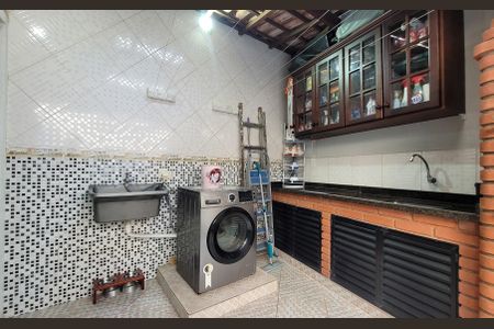 Casa à venda com 163m², 3 quartos e 3 vagas Casa à venda com 163m², 3 quartos e 3 vagasÁrea de Serviço