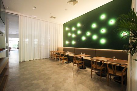 Apartamento para alugar com 35m², 1 quarto e 1 vaga Apartamento para alugar com 35m², 1 quarto e 1 vagaÁrea comum - Restaurante