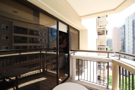 Apartamento para alugar com 35m², 1 quarto e 1 vaga Apartamento para alugar com 35m², 1 quarto e 1 vagaVaranda