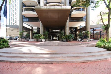 Apartamento para alugar com 35m², 1 quarto e 1 vaga Apartamento para alugar com 35m², 1 quarto e 1 vagaFachada