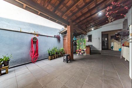 Casa à venda com 179m², 3 quartos e 4 vagas Casa à venda com 179m², 3 quartos e 4 vagasQuintal - Área Gourmet