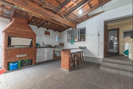 Casa à venda com 179m², 3 quartos e 4 vagas Casa à venda com 179m², 3 quartos e 4 vagasQuintal - Área Gourmet