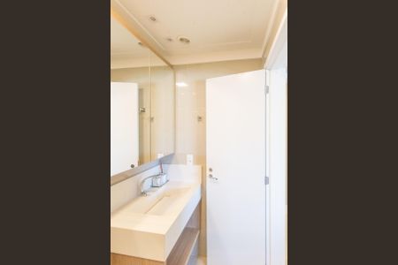 Apartamento à venda com 107m², 2 quartos e 2 vagas Apartamento à venda com 107m², 2 quartos e 2 vagasBanheiro da Suíte 2