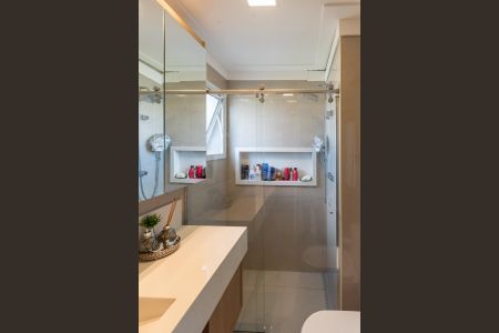 Apartamento à venda com 107m², 2 quartos e 2 vagas Apartamento à venda com 107m², 2 quartos e 2 vagasBanheiro da Suíte 2