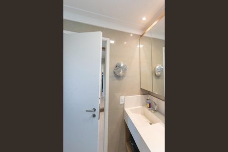 Apartamento à venda com 107m², 2 quartos e 2 vagas Apartamento à venda com 107m², 2 quartos e 2 vagasBanheiro da Suíte 2