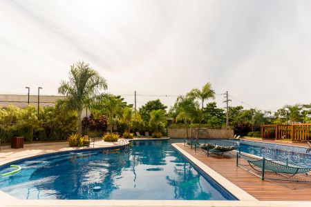 Apartamento à venda com 107m², 2 quartos e 2 vagas Apartamento à venda com 107m², 2 quartos e 2 vagasÁrea comum - Piscina