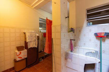 Casa à venda com 193m², 4 quartos e 3 vagas Casa à venda com 193m², 4 quartos e 3 vagasÁrea de Serviço