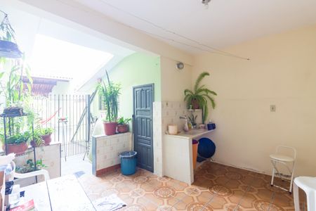 Casa à venda com 193m², 4 quartos e 3 vagas Casa à venda com 193m², 4 quartos e 3 vagasQuintal