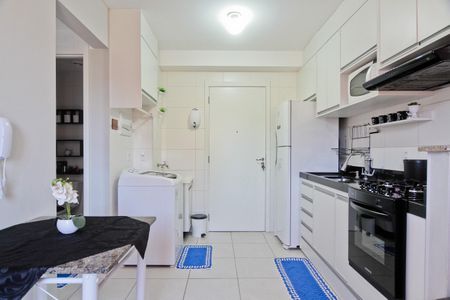 Apartamento à venda com 33m², 2 quartos e sem vaga Apartamento à venda com 33m², 2 quartos e sem vagaSala