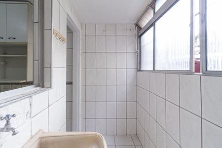 Apartamento à venda com 57m², 2 quartos e 1 vaga Apartamento à venda com 57m², 2 quartos e 1 vagaCozinha e área de serviço