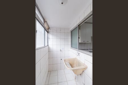 Apartamento à venda com 57m², 2 quartos e 1 vaga Apartamento à venda com 57m², 2 quartos e 1 vagaCozinha e área de serviço