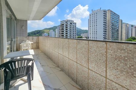 Apartamento para alugar com 146m², 4 quartos e 1 vaga Apartamento para alugar com 146m², 4 quartos e 1 vagaVaranda