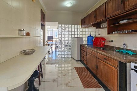 Apartamento para alugar com 146m², 4 quartos e 1 vaga Apartamento para alugar com 146m², 4 quartos e 1 vagaCozinha