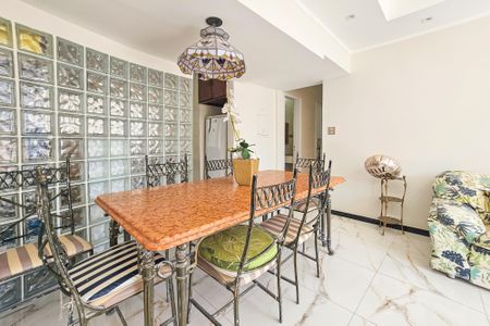 Apartamento para alugar com 146m², 4 quartos e 1 vaga Apartamento para alugar com 146m², 4 quartos e 1 vagaSala