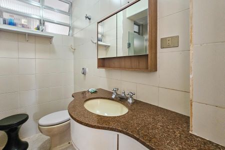 Apartamento para alugar com 146m², 4 quartos e 1 vaga Apartamento para alugar com 146m², 4 quartos e 1 vagaBanheiro