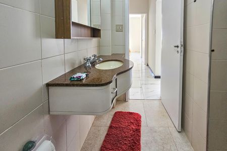Apartamento para alugar com 146m², 4 quartos e 1 vaga Apartamento para alugar com 146m², 4 quartos e 1 vagaBanheiro